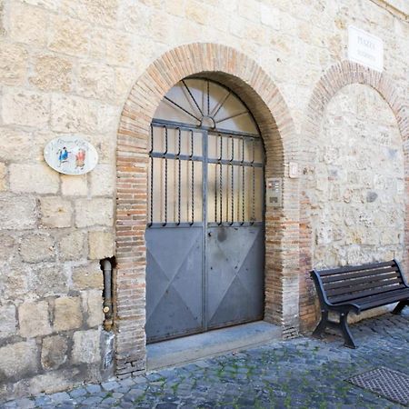 La Maison D'Etrusque Bed and Breakfast Tarquinia Eksteriør billede
